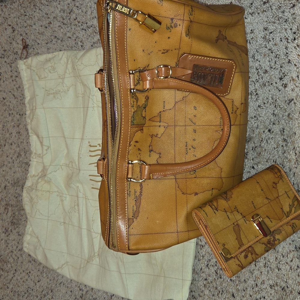 Alviero Martini Brown Map Print Tote With Wallet